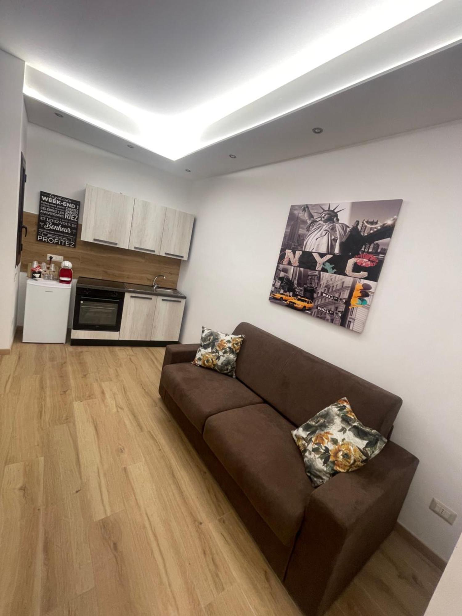 Le Mariancarve Central Apartments Crotone Esterno foto